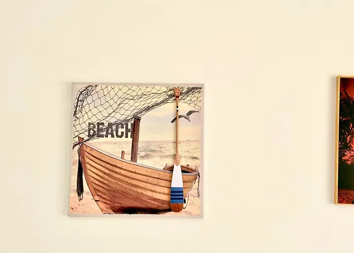 Apartment Charm 2 Warna